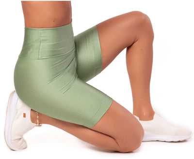 Shorts Glossy Alecrim