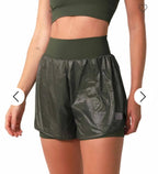 Short Pocket Glossy Croco